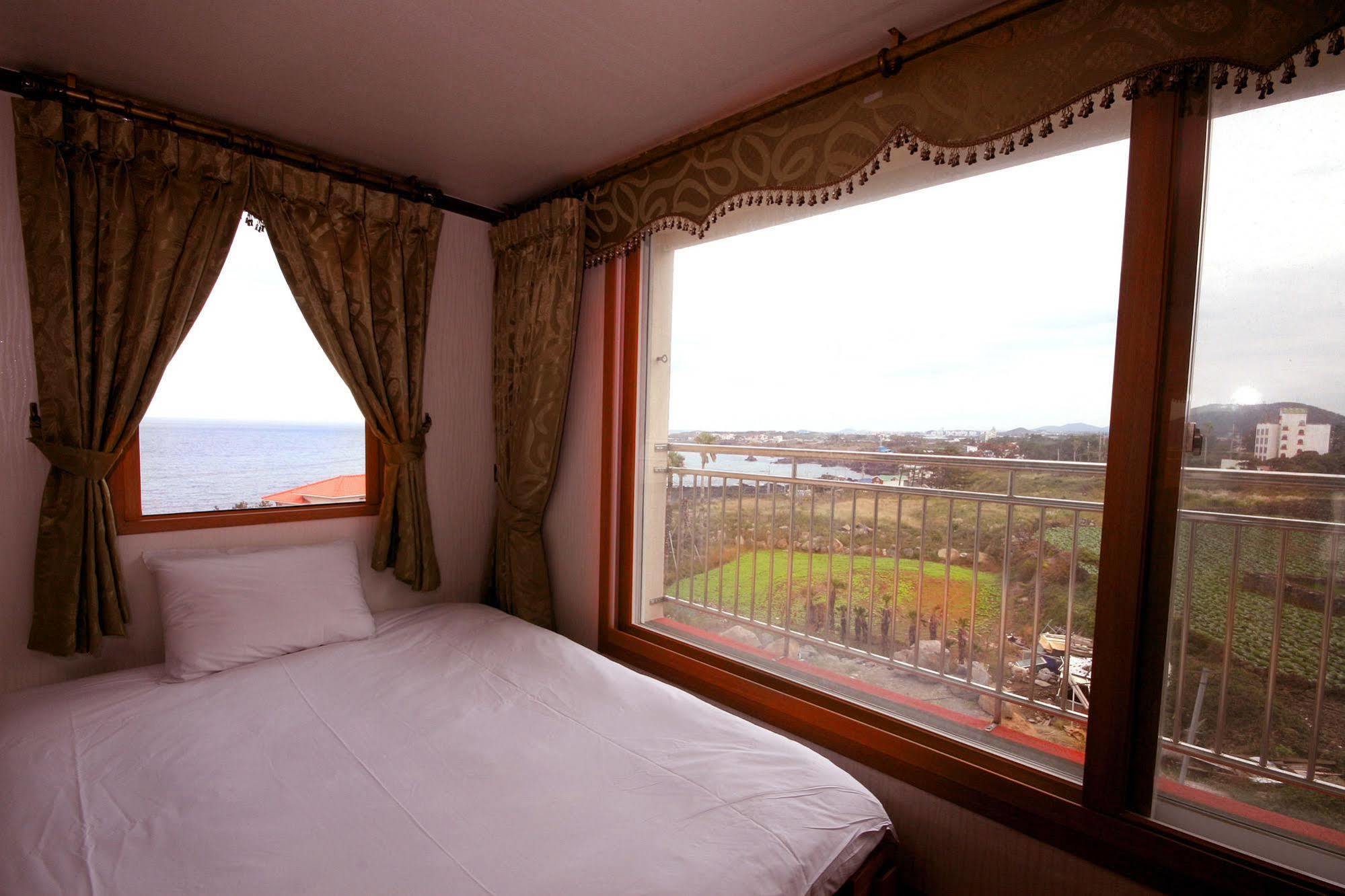 Sea Cliff Hotel Jeju Luaran gambar
